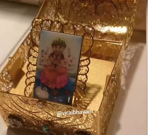 Isha Ambani and Anand Piramal's wedding card is all about fancy